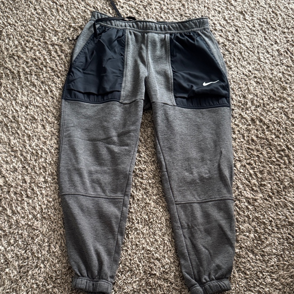 Nike Gray and Black Sweatpants Joggers